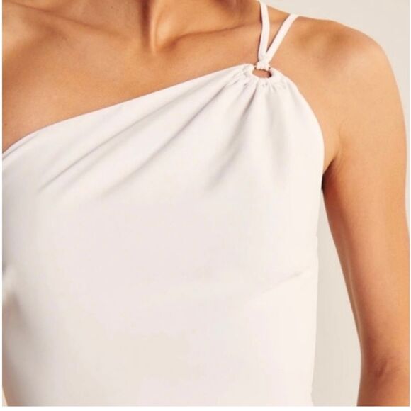 Abercrombie & Fitch White One-Shoulder Smocked Top Size Large - Picture 3 of 13